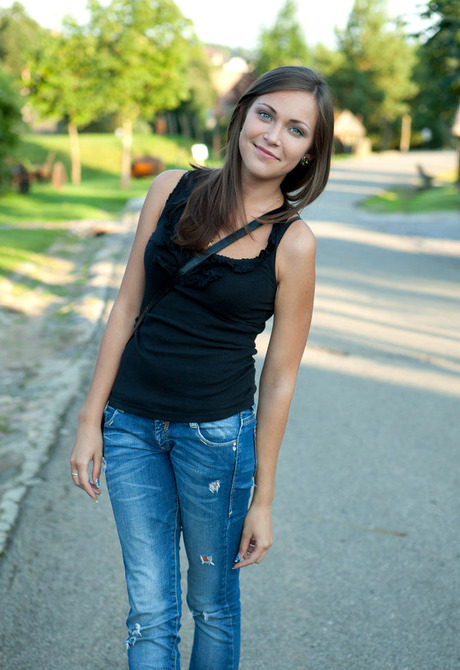 Sophia E in Trixy for Met-Art by Koenart - 2 of 16