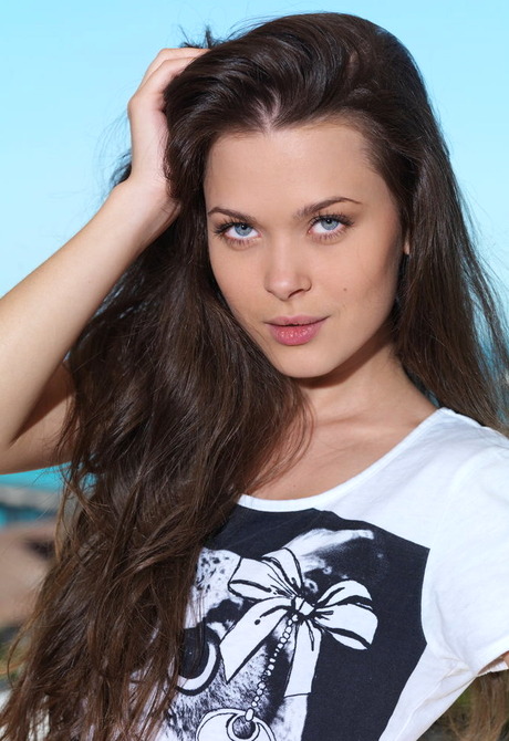 Amelie B in Espero for Met-Art by Leonardo