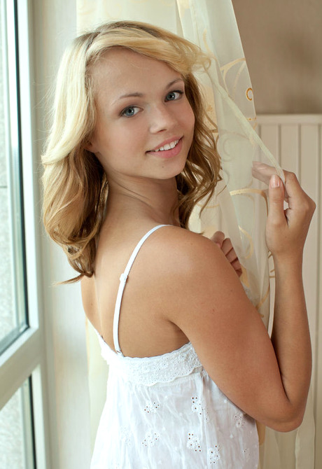 Presenting Eve B for Met-Art by Koenart - 5 of 16