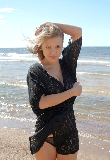 Viola Bailey in Espezie for Met-Art by Koenart - 2 of 16