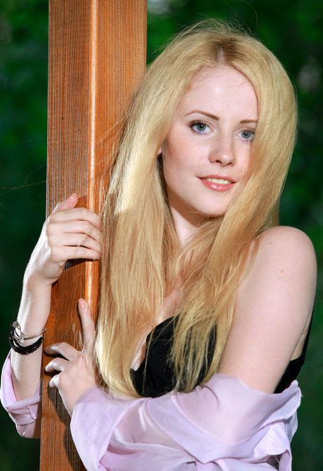 Presenting Fay Love for Met-Art by Matiss - 2 of 16