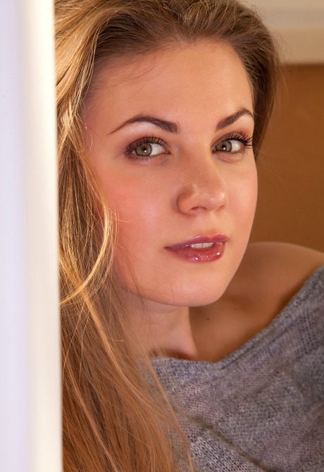 Milliki in Mensin for Met Art by Albert Varin - 7 of 16