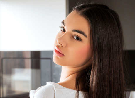 Sexy brunette babe Sola showing off juicy ass and perky breasts - 8 of 12