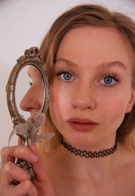 Sexy blonde Annie Anne sensual stripping and posing in art nudes - 16 of 16