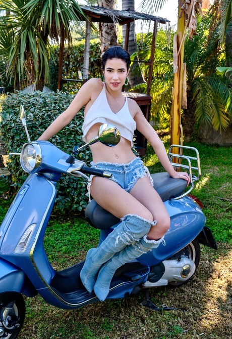 Valentina Verardi in Joyride for Met-Art - 1 of 16