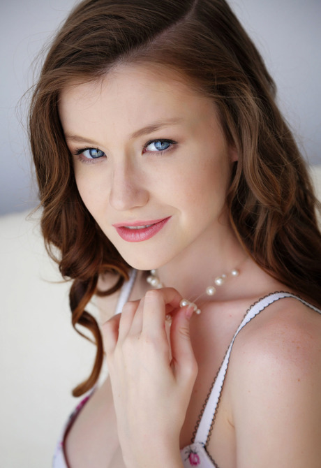 Emily Bloom in Dearve for Met-Art by Arkisi - 3 of 16