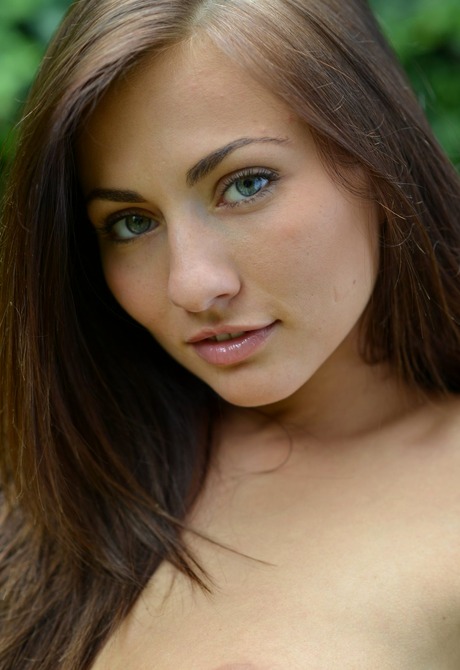 Michaela Isizzu in Redake for Met-Art by Pellegrini - 15 of 16