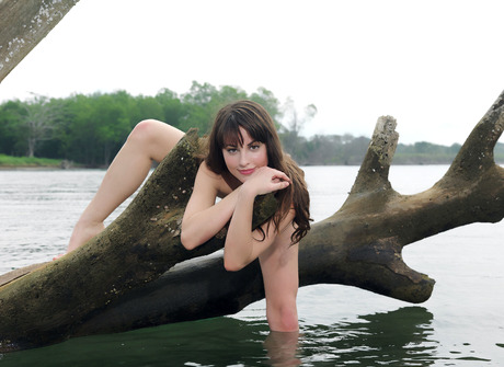 Lorena B in Endemi for Met-Art by Erro - 3 of 16