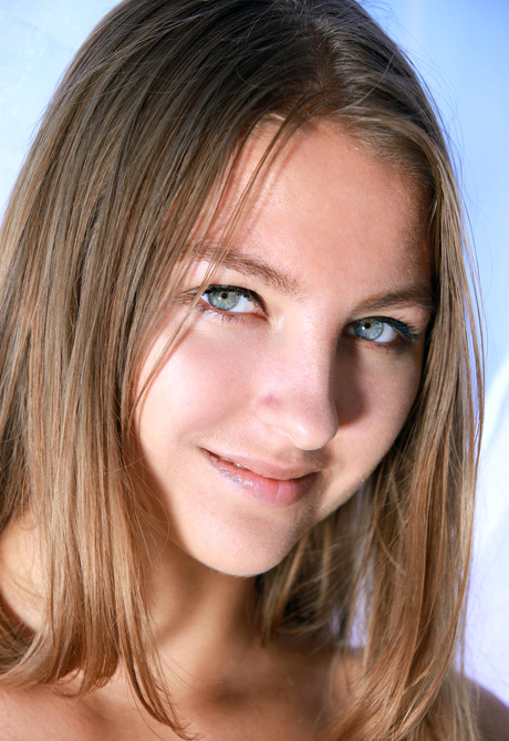 Izabel A in Gardina for Met-Art by Matiss - 5 of 16