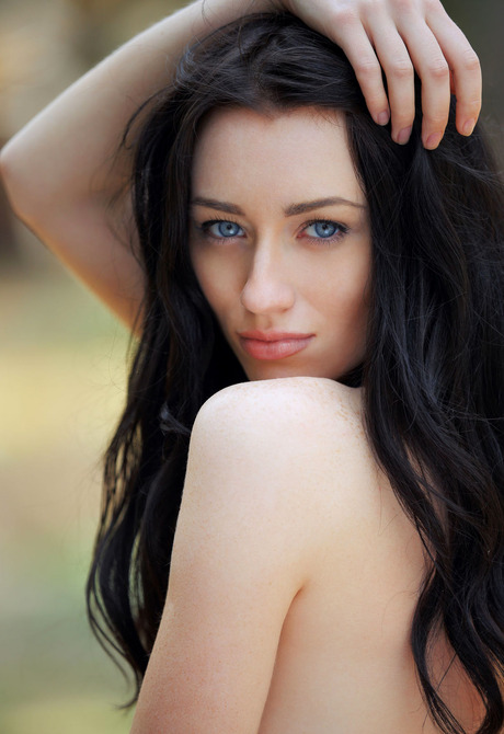 Zsanett Tormay in Pendia for Met-Art by Arkisi - 12 of 16