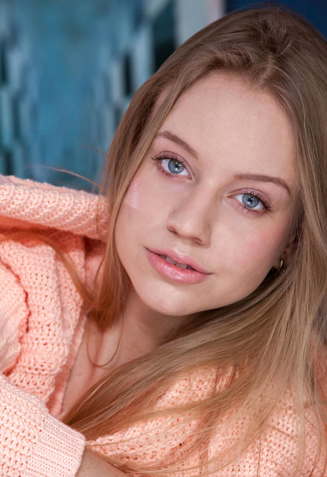 Kimberly Kace in Riasu for Met Art by Albert Varin - 6 of 16