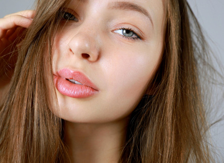 Charlize in Lisse for Met-Art by Matiss - 5 of 12