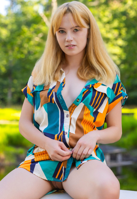 Presenting Erika Fox for Met-Art