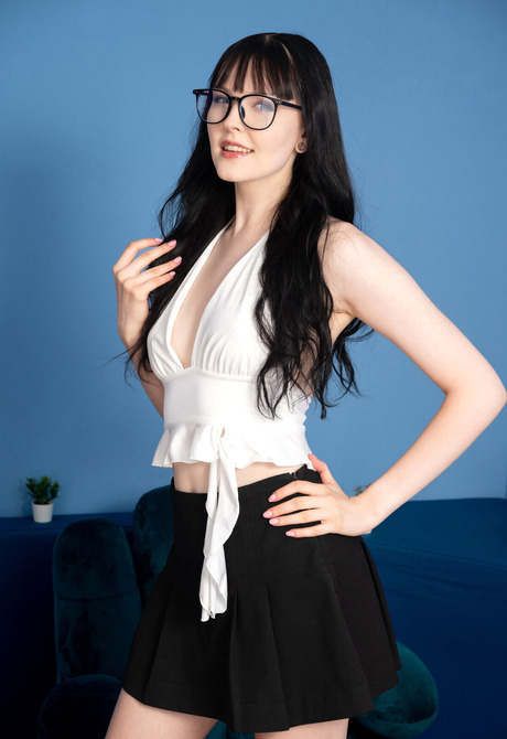 Amelia Riven in Deep Blue for Met-Art - 1 of 16