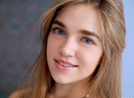 Alina Petite in Delight for Met-Art by Matiss - 13 of 16