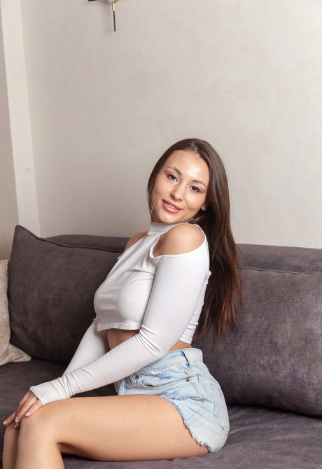Sumiko in Tiger White for Met-Art - 1 of 16