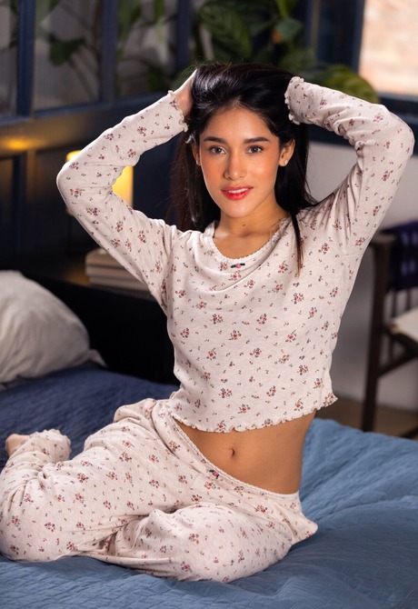 Carolina Guerrero in Pajama Daydream for Met-Art - 1 of 16