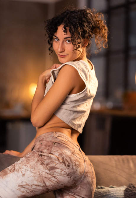 Aisha Vale in Sensual Figure for Met-Art - 2 of 16