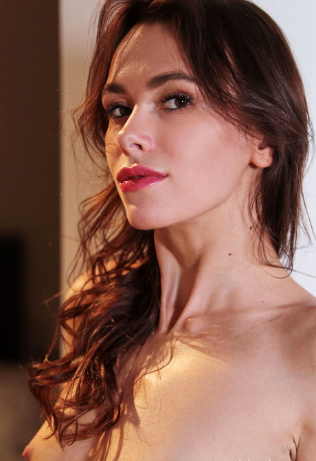 Alice Wonder in Knee High for Met-Art by Leonardo - 4 of 16