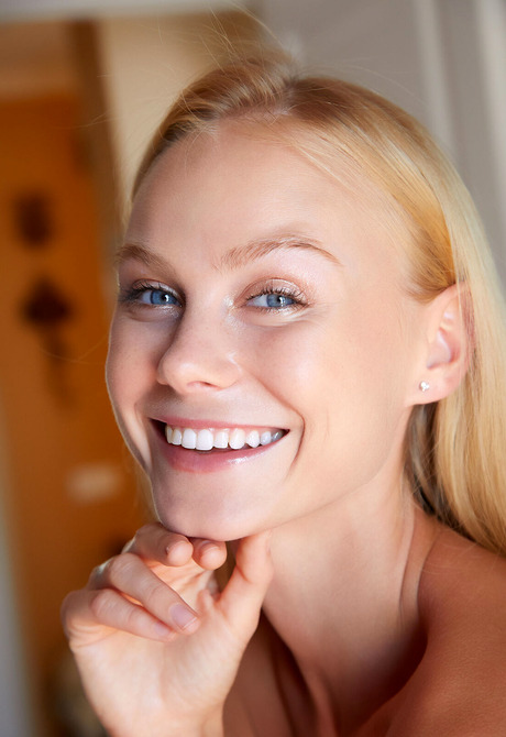 Nancy A in Turn Me On for Met-Art by Erro - 9 of 12