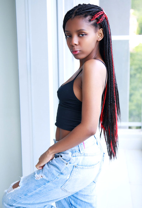 Presenting Sukki for Met-Art - 2 of 12