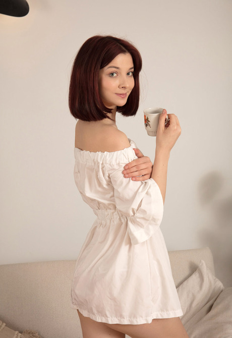 Presenting Hannah Everly for Met-Art