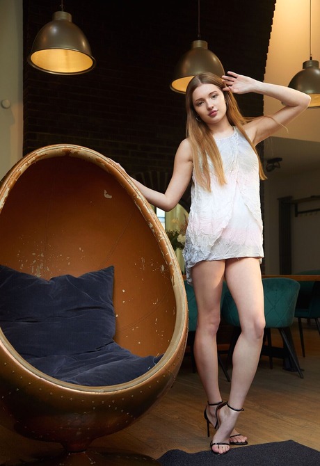 Ninna in Playful Poise for Met-Art - 1 of 16