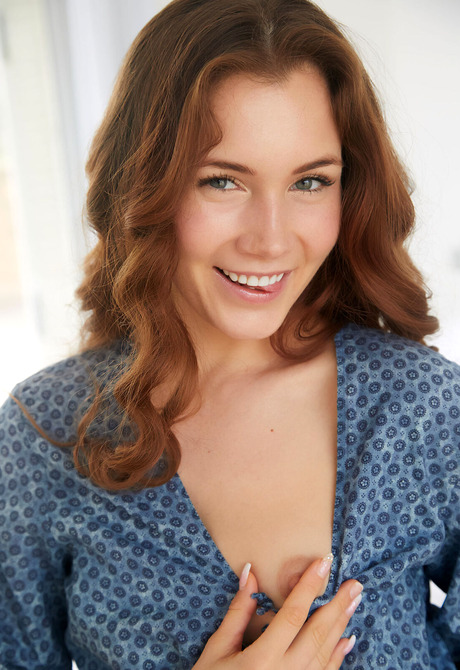 Cute erotic girl Mary Rock playfully teasing and getting naked - 4 of 16