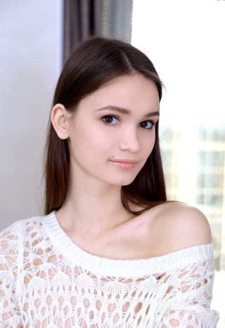 Teen beauty Anastasia Bella reveals skinny figure by stripping everything