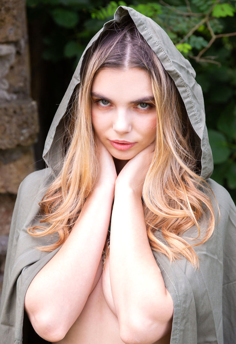 Annette in Mystic Attraction for Met-Art - 2 of 16