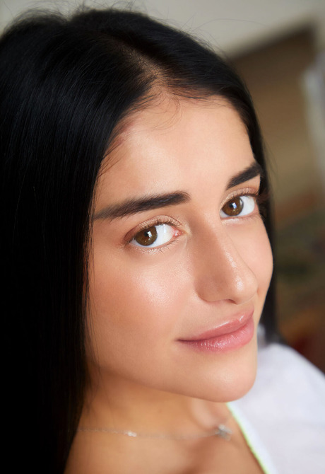 Black hair babe Ara Mix relaxes by stripping off white dress and spreading legs - 4 of 16