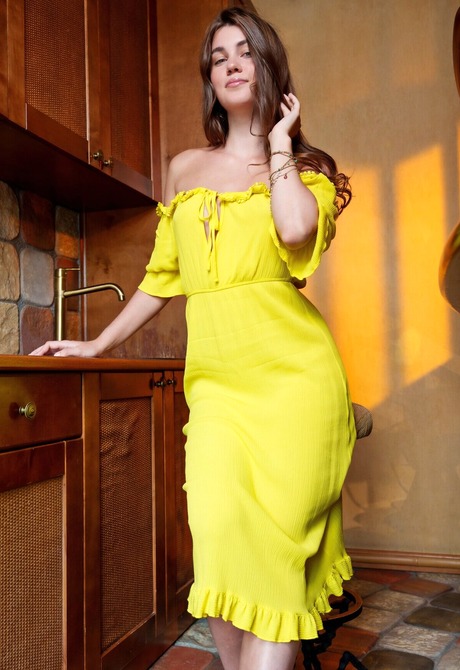 Danna Bliss in Dare To Bare for Met-Art - 2 of 16