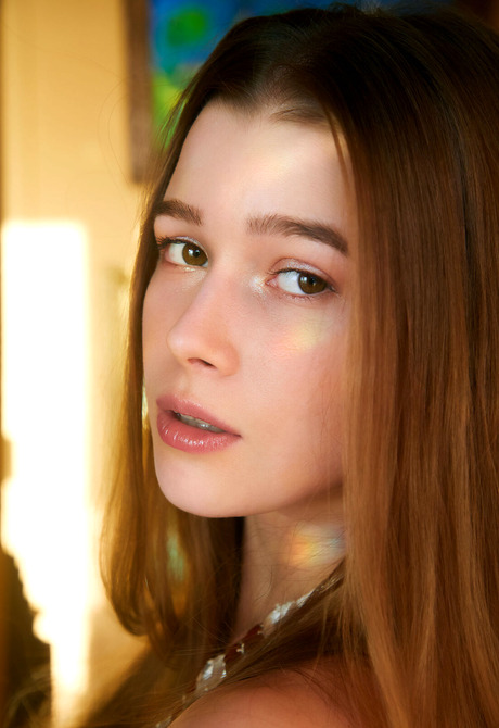 Olivia Sparkle gives closeup of nice ass while teasing in high heels - 6 of 16