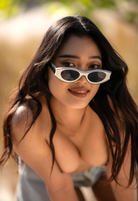 Minari in Coastal Cool for Met-Art - 4 of 12