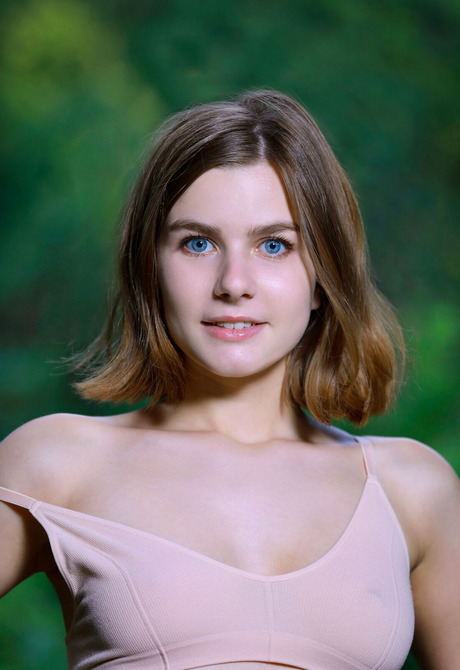 Perky nude teen Helana teasing naked on her knees in the forest - 5 of 16